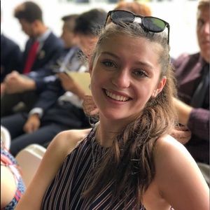 Meet your Posher, Julia